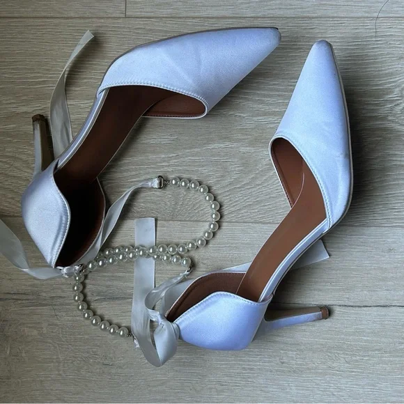 Wedding Bow Heels - Picture 2 of 7